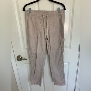 Vuori Women’s Light Khaki Ripstop Pants Joggers size Small